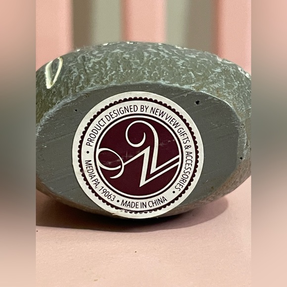 New View "Faith" Stacked Faux Rock Photo Clip
Thanks for looking! - Picture 3 of 4